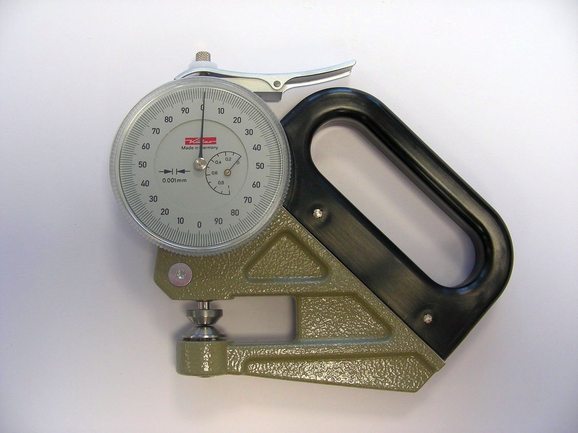 Tisícinový tloušťkoměr 0-1 mm, třmen 30mm/ot. 0,2mm, doteky horní i dolní R15